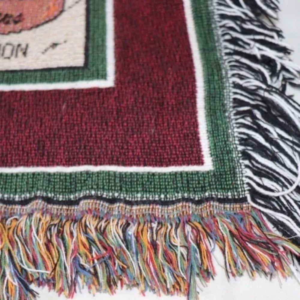 Manual Woodworkers and‎ Weavers 1996 Edition Throw Blanket Santa Christmas